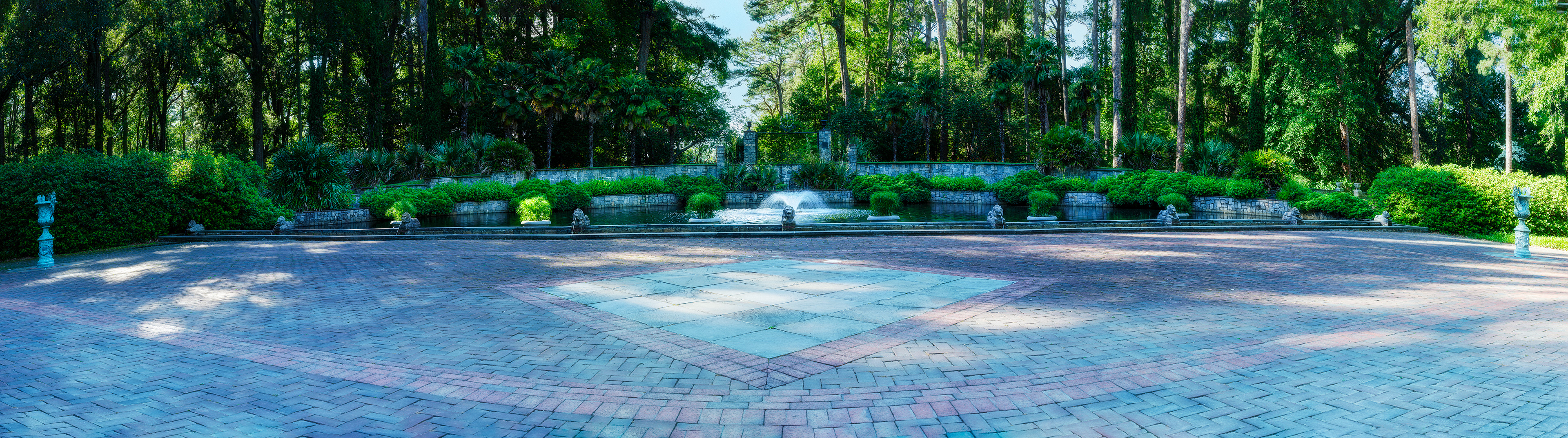 Renaissance Court