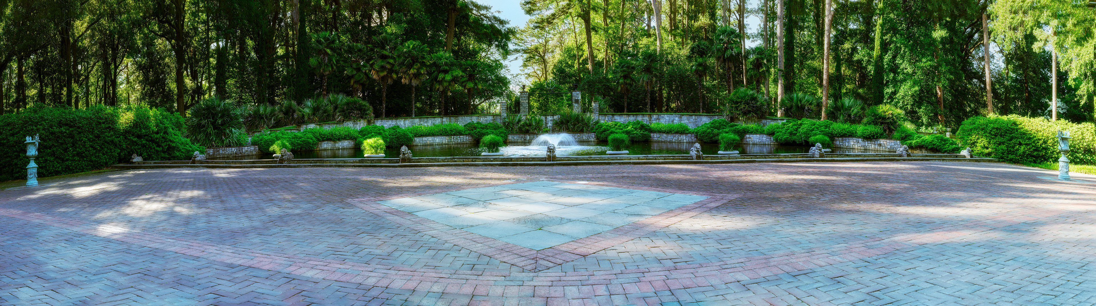 Renaissance Court
