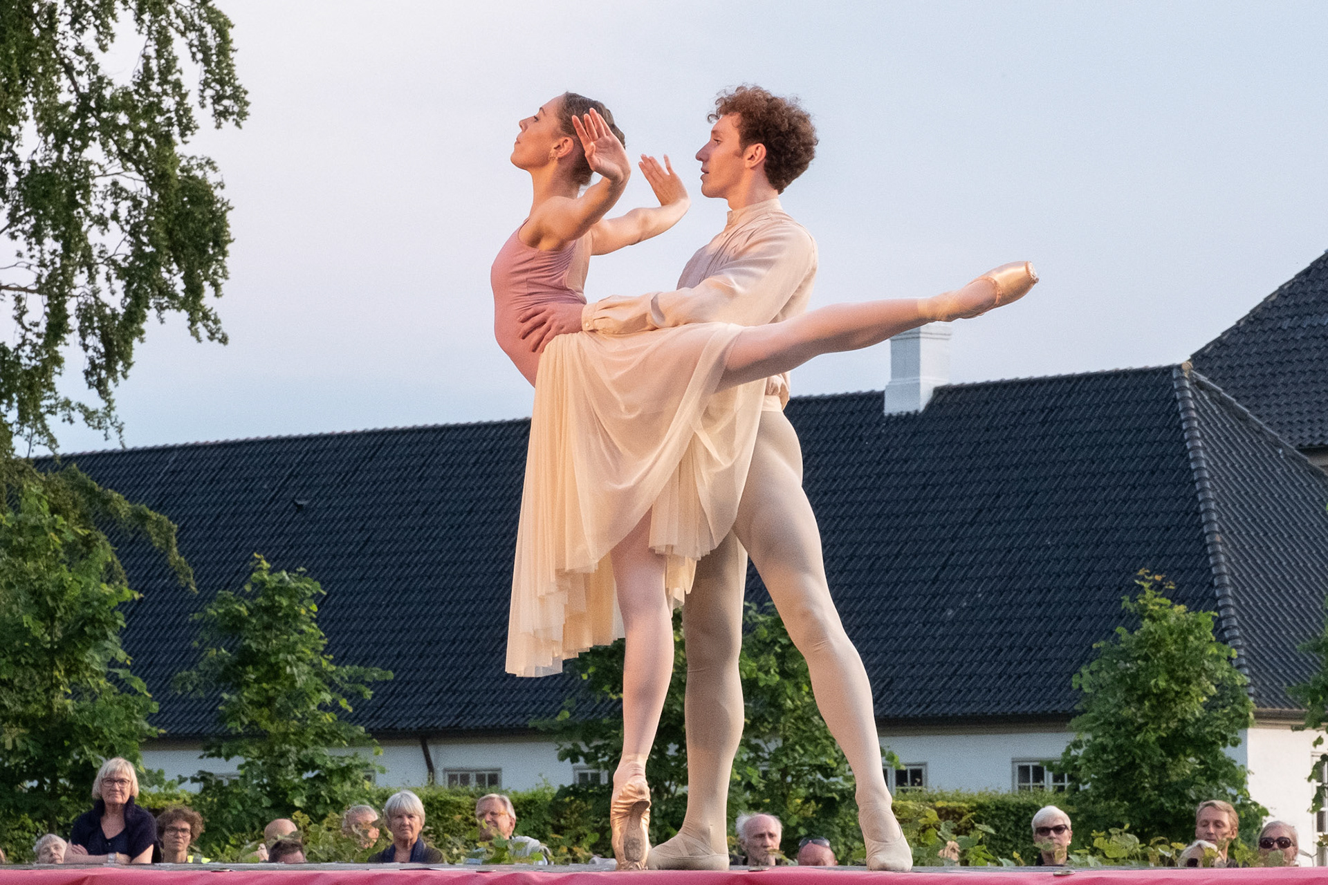 Live at Fredensborg slot Kgl.Ballet ”sommerballet”  photograped by Tonny Pomiklo