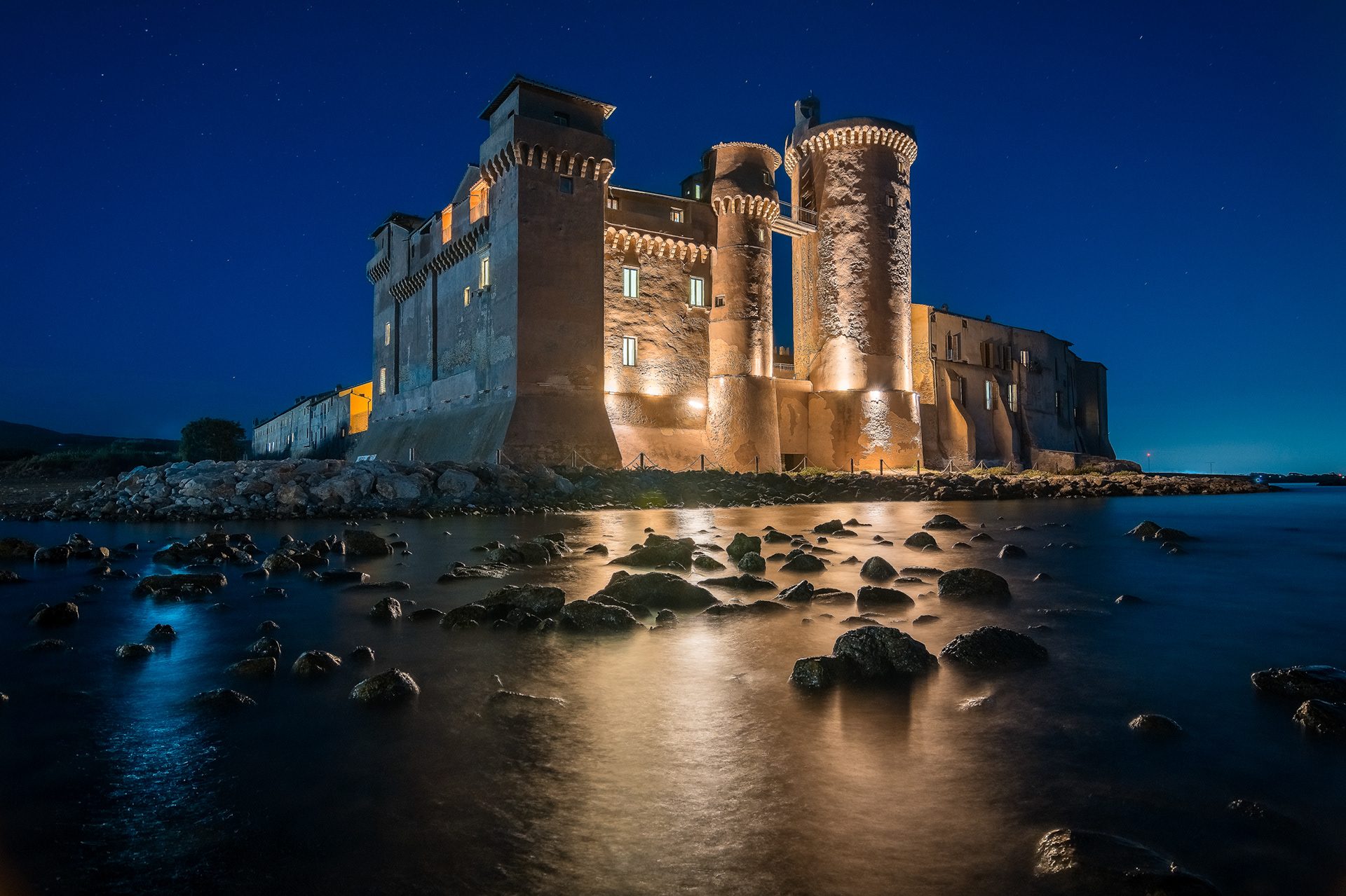 Al Castello in Notturna