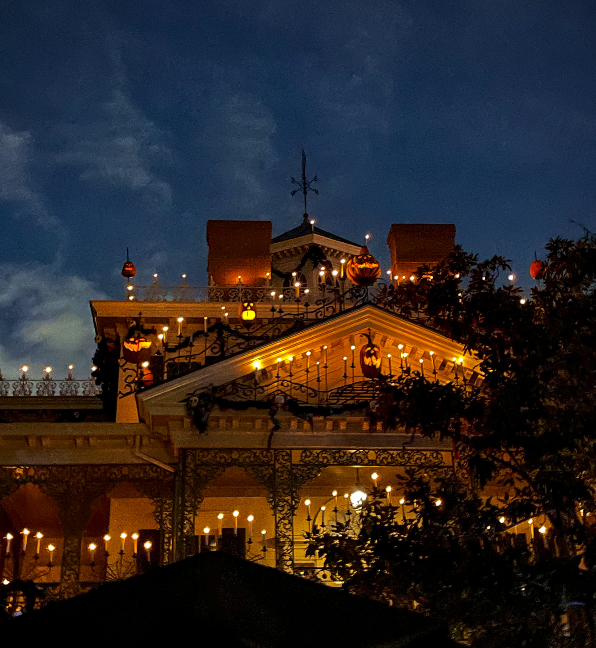 Haunted Mansion Holiday