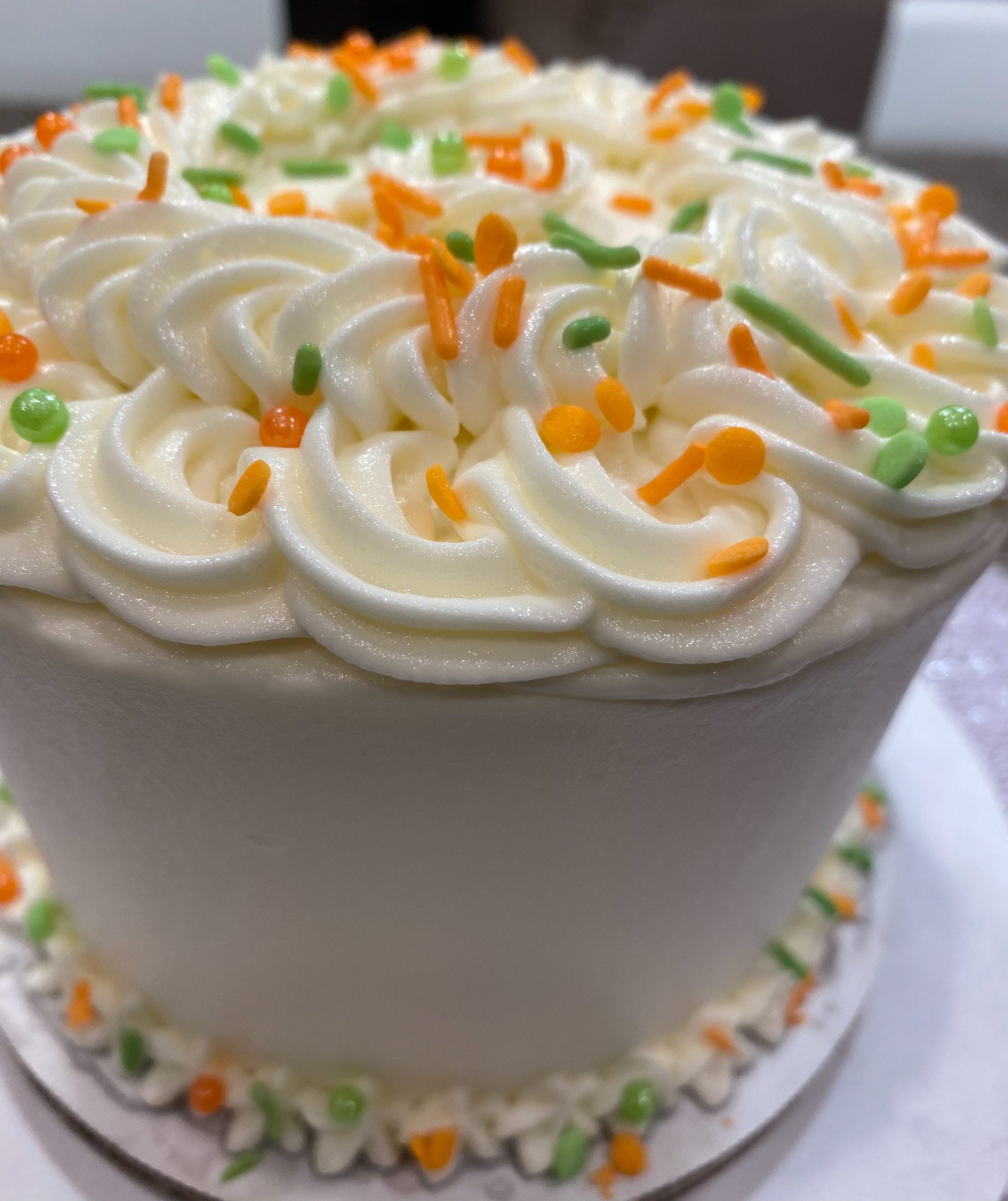 Personal 5" Vanilla Dream w/Fresh Strawberry Filling