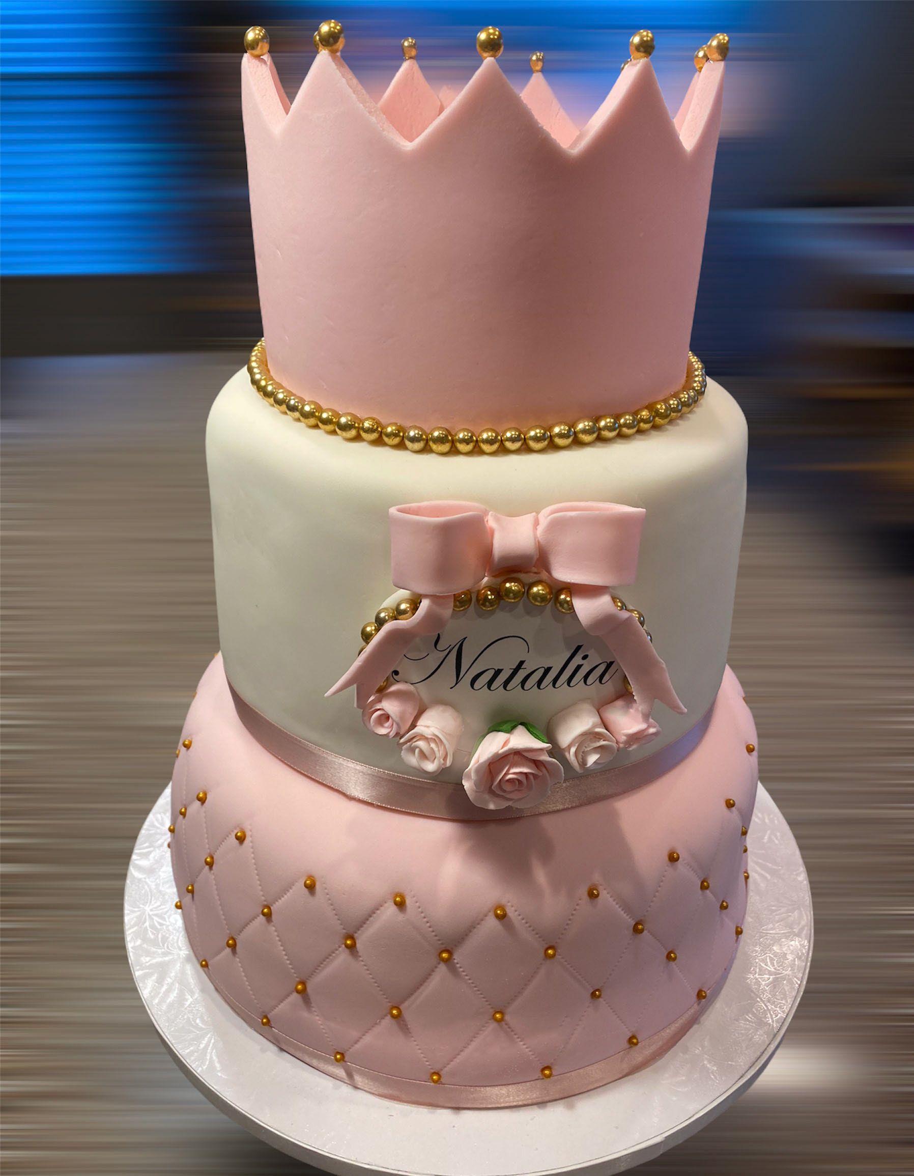 Red Velvet & Vanilla Cake 