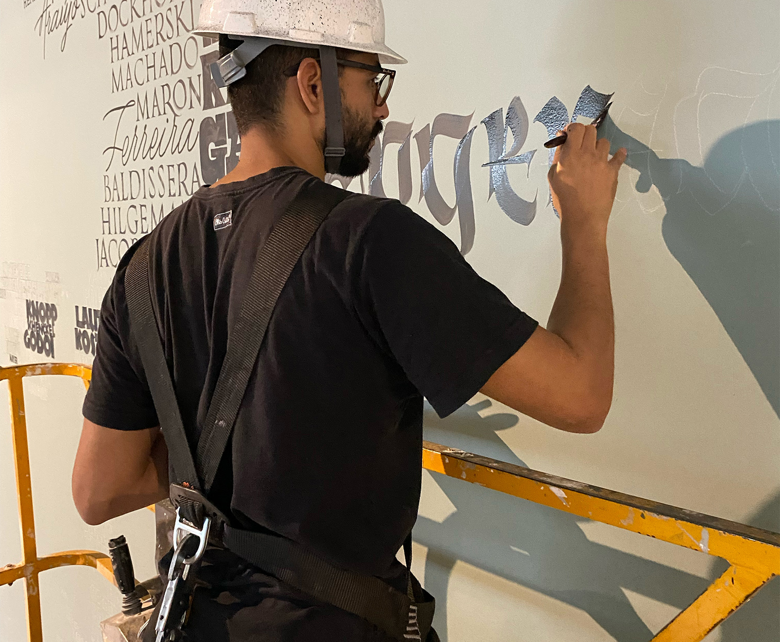 Caligrafia em mural