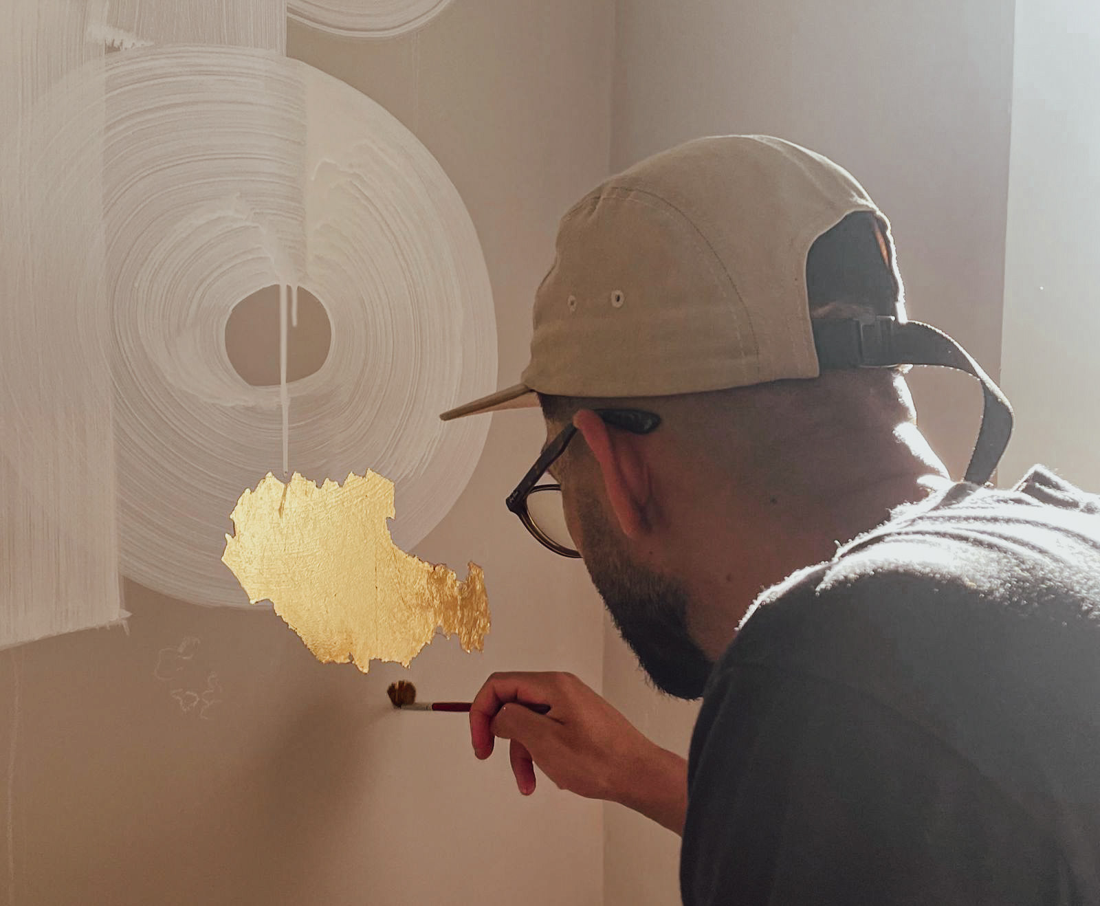 Aplicação de folha de ouro