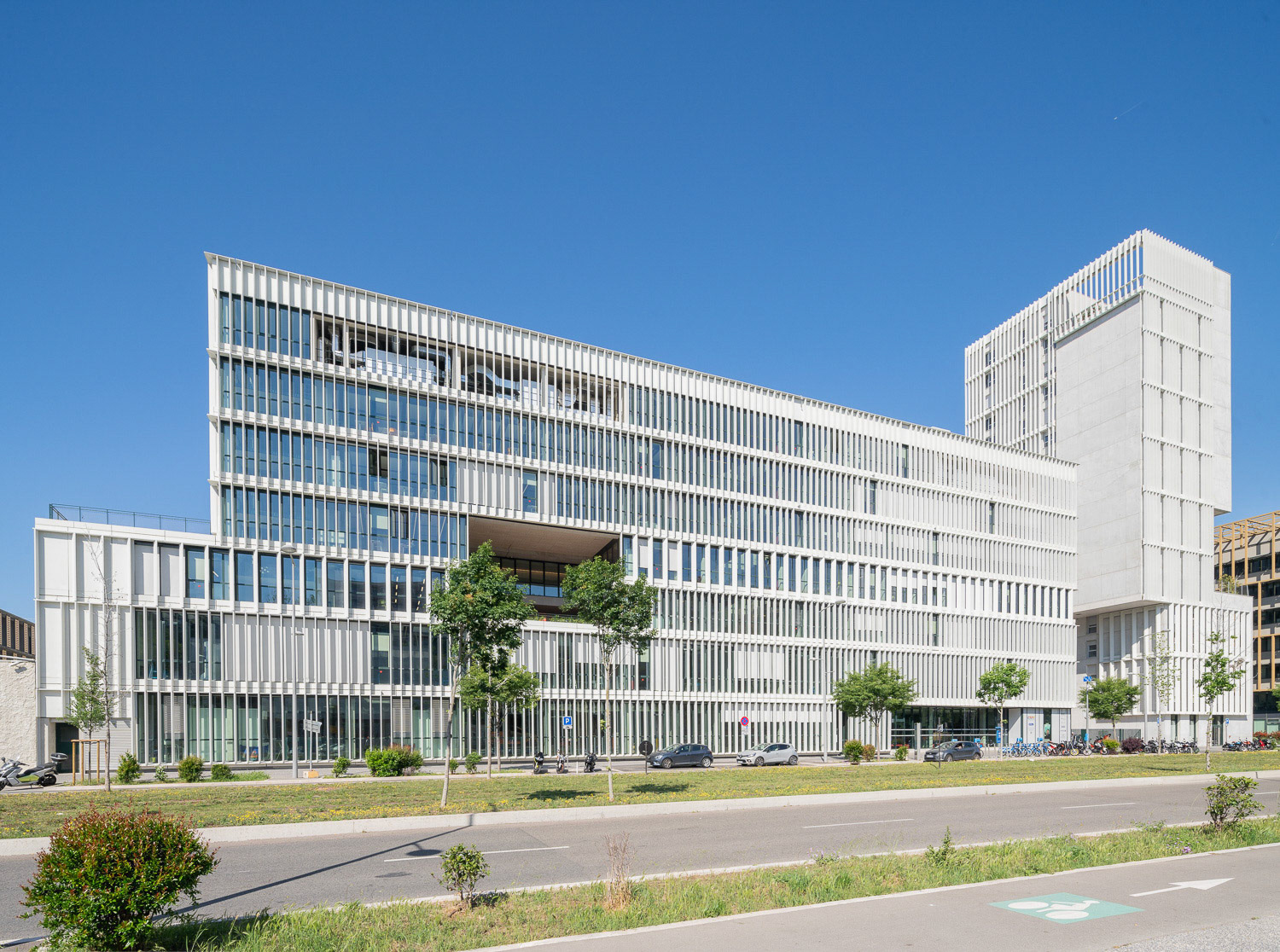 ABC Architectes + Corinne Vezzoni &amp; Associés • Campus Sud des Métiers, Nice