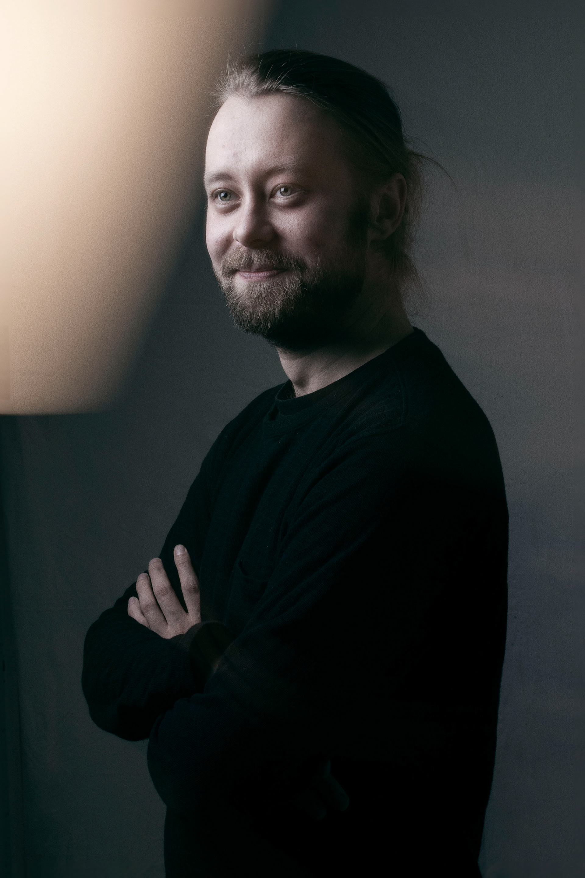 Portrait series that examines depression. Personal project 2021.