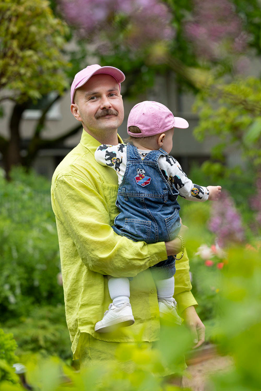Juho-Jari Laine and his child for Kodin Kuvalehti. 2025