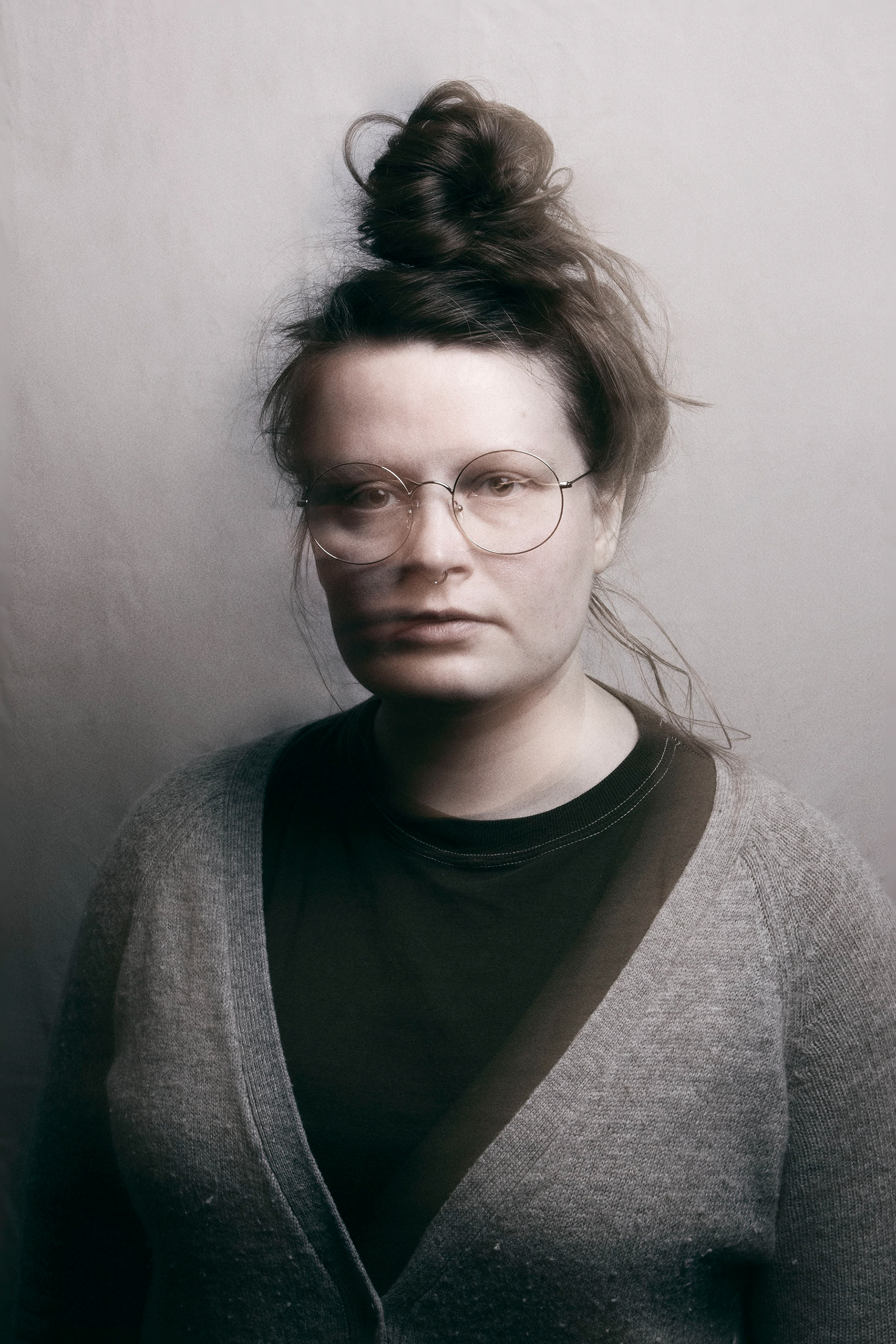 Portrait series that examines depression. Personal project 2021.