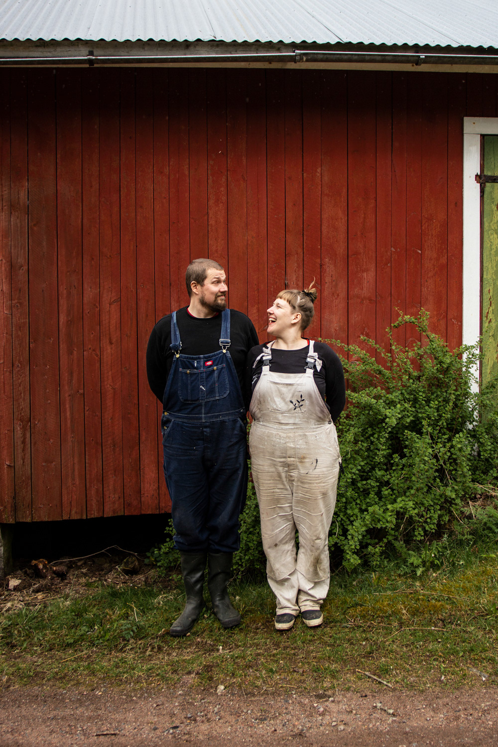 In the beginning of the covid-19 pandemic, friends left central city and bought a farm. 2020