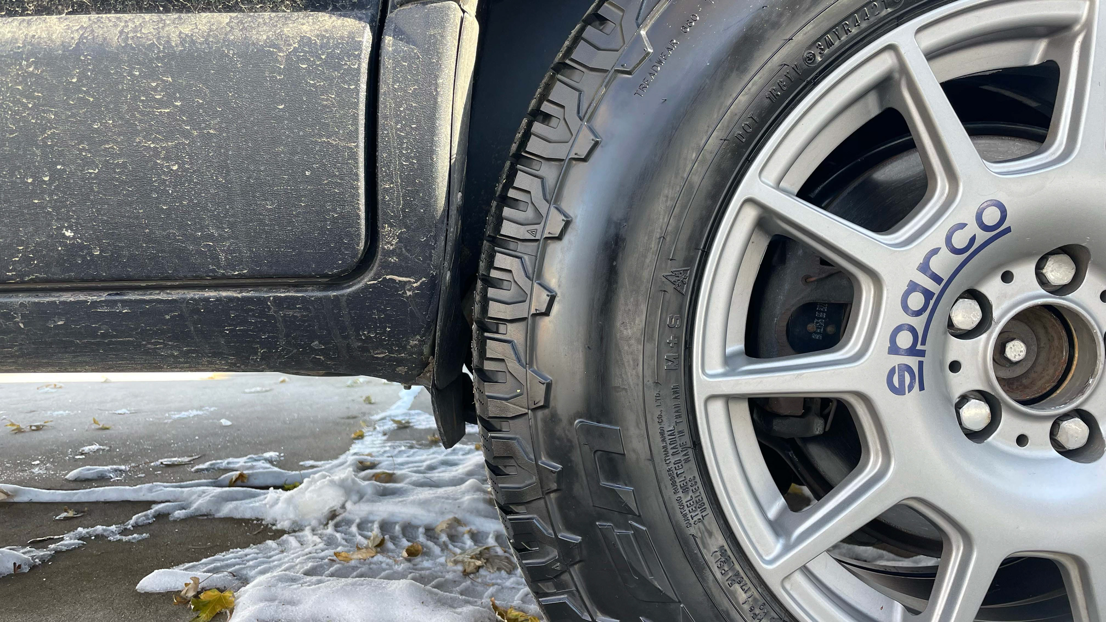 Clearance between the rear wheel and the front of the wheel arch.