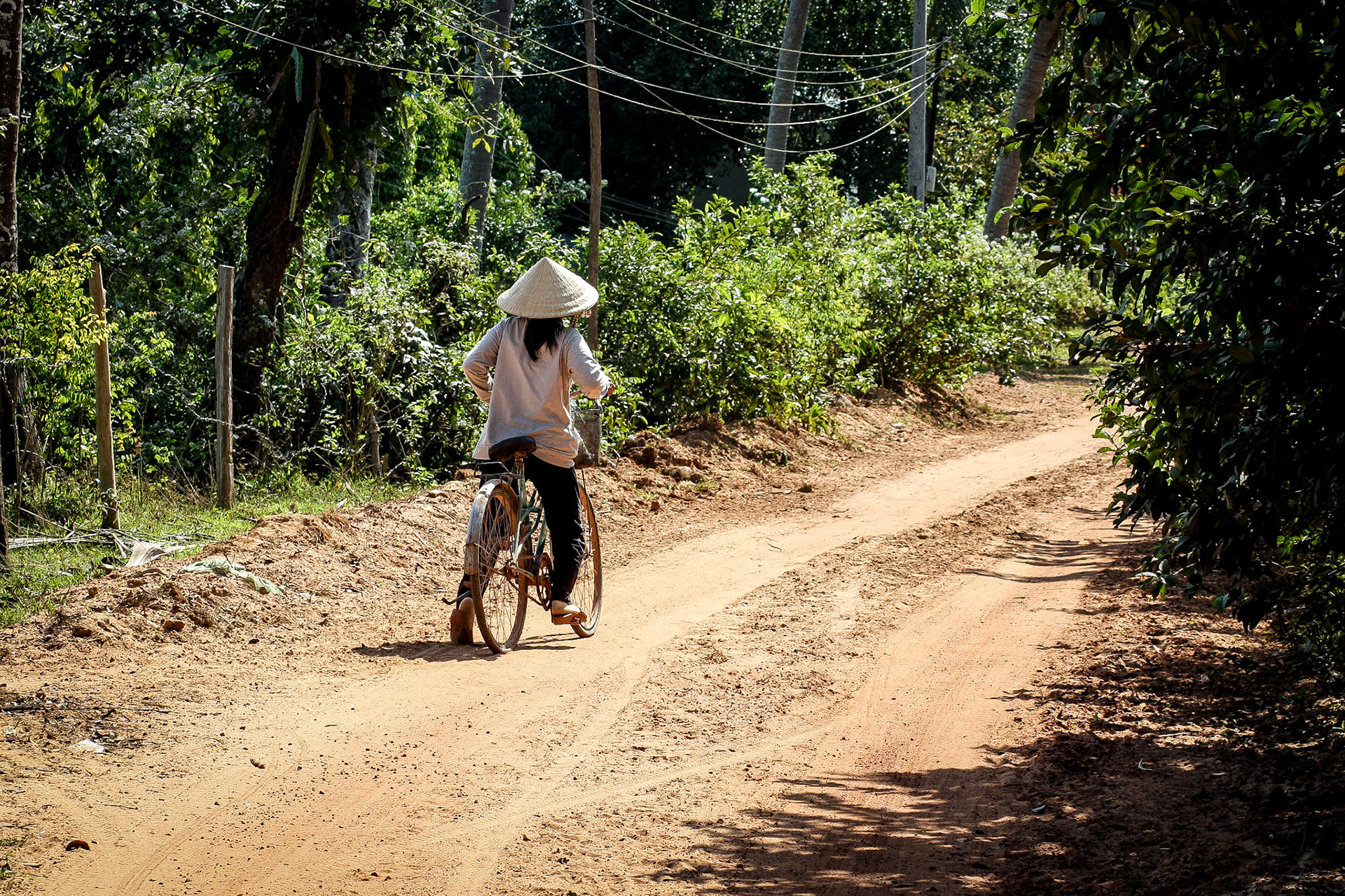 Sen ledde vägen till den lilla ön Phu Quoc i Vietnam, något annorlunda trafiksituation än i Beijing...