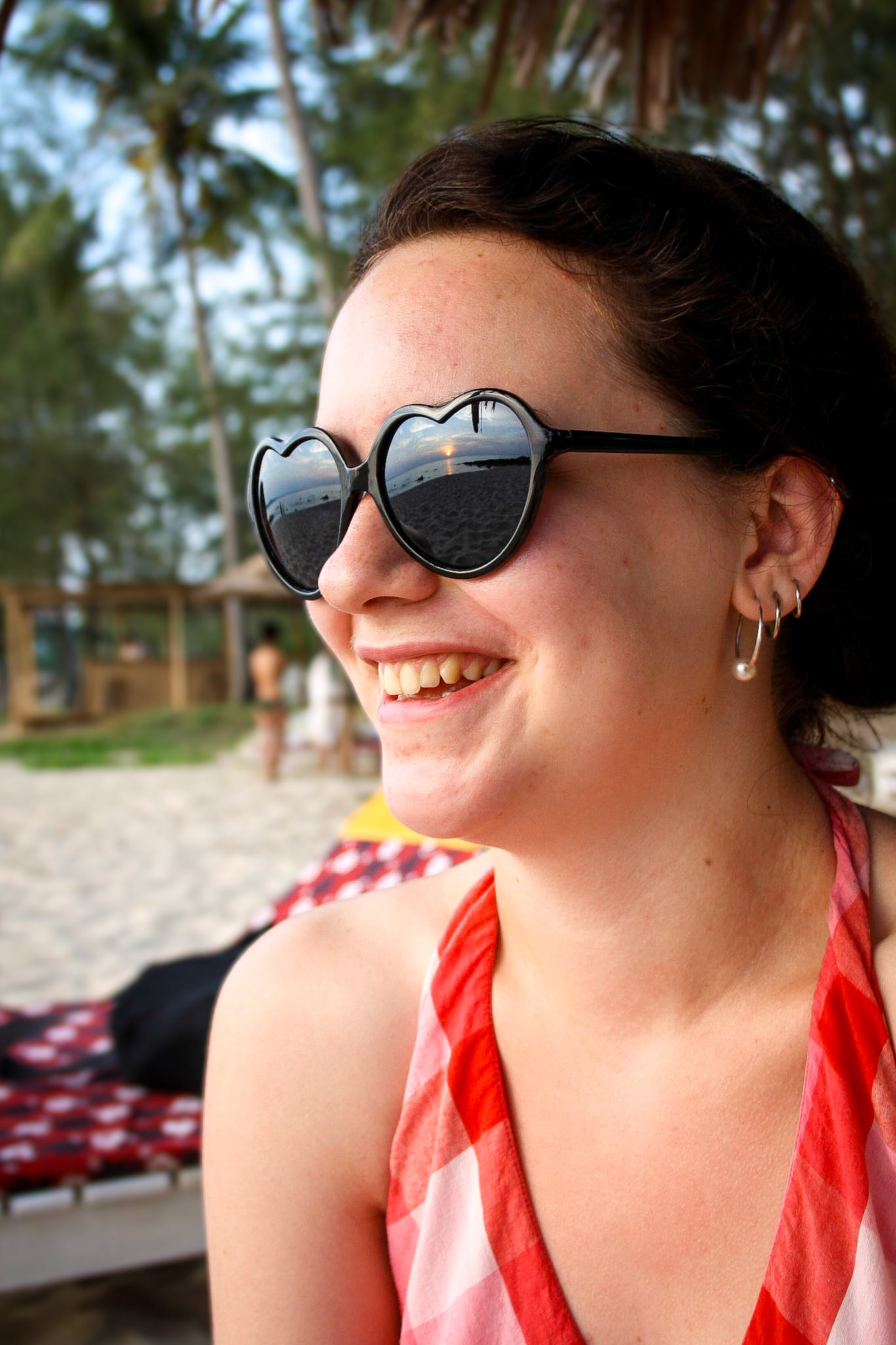 Dotter med Thailändska gulfen i blick. 