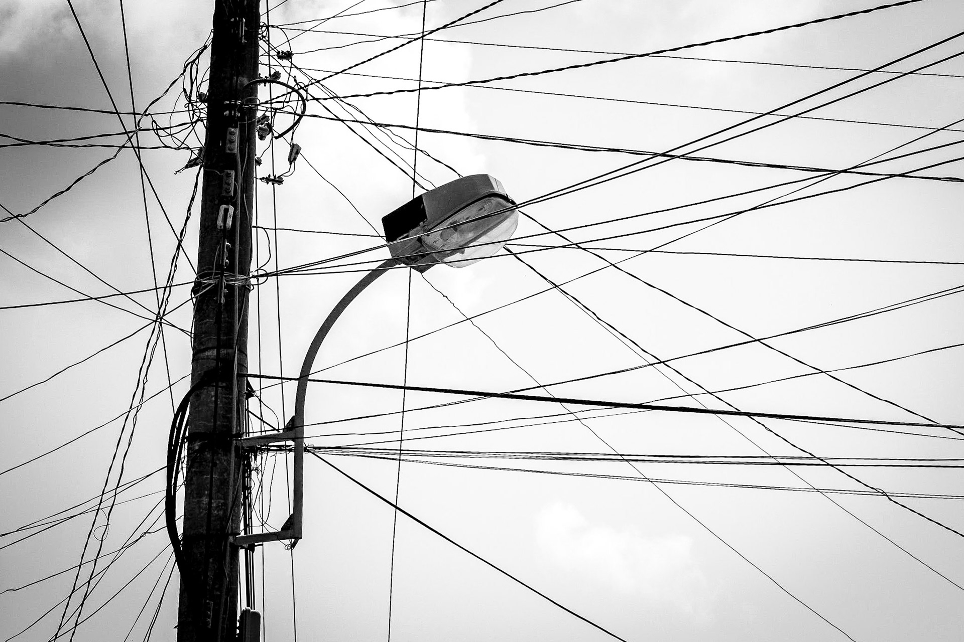 Elnät som förmodligen stressar svenska elsäkerhetsexperter. 