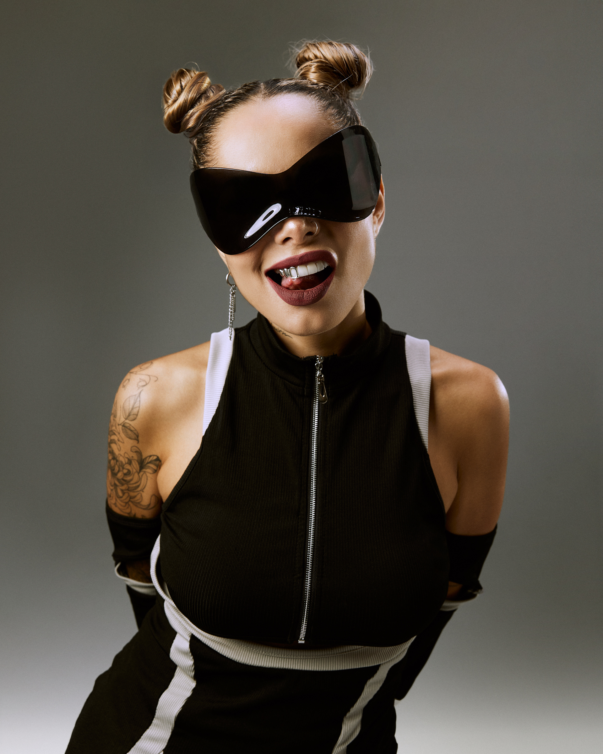 Artist Joanna Coelho, Presskit.