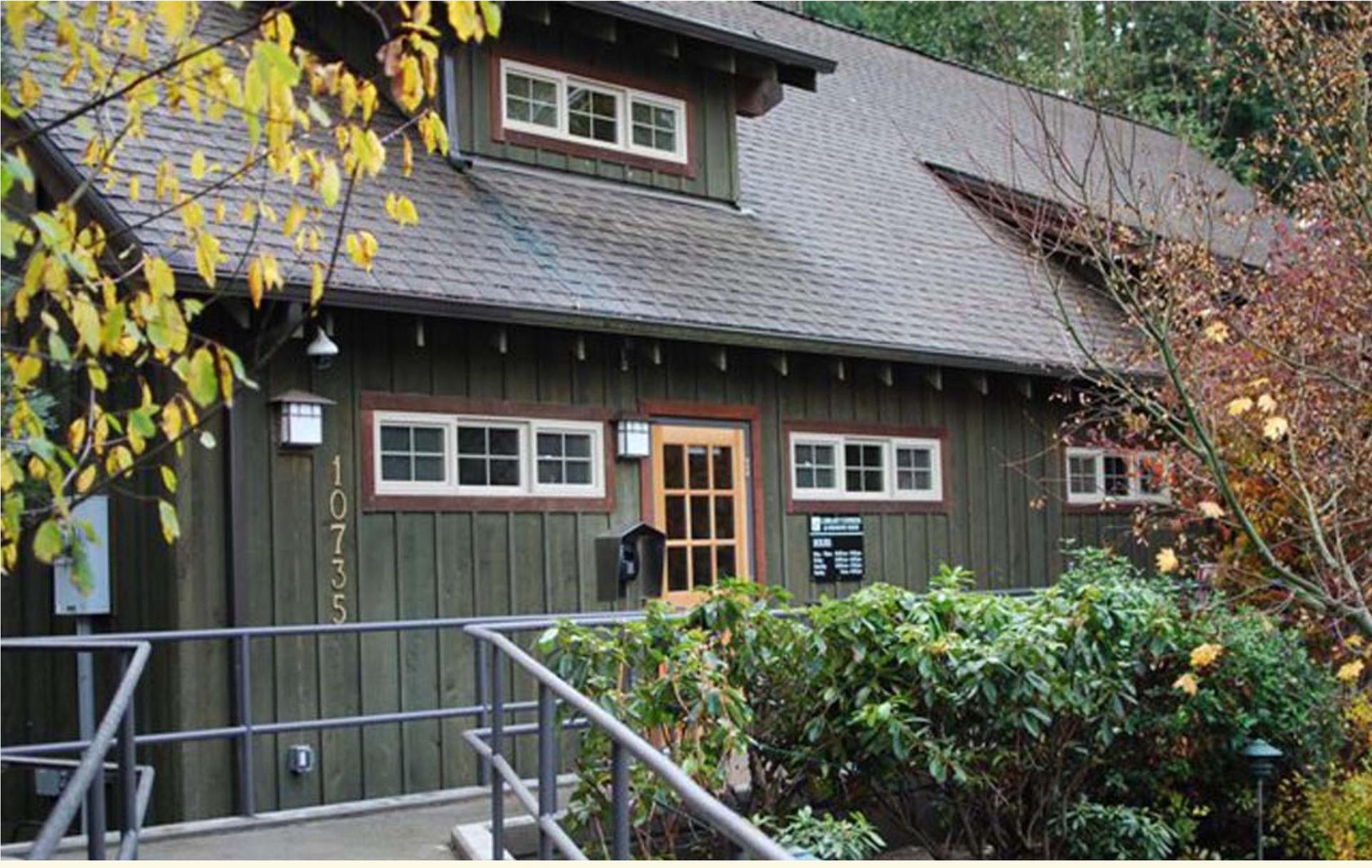 Exterior view of the Library Express in Redmond Ridge on an overcast day