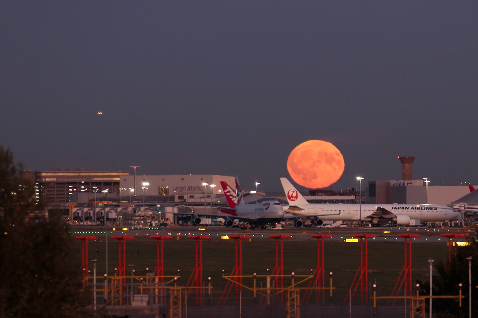 Full moon rising