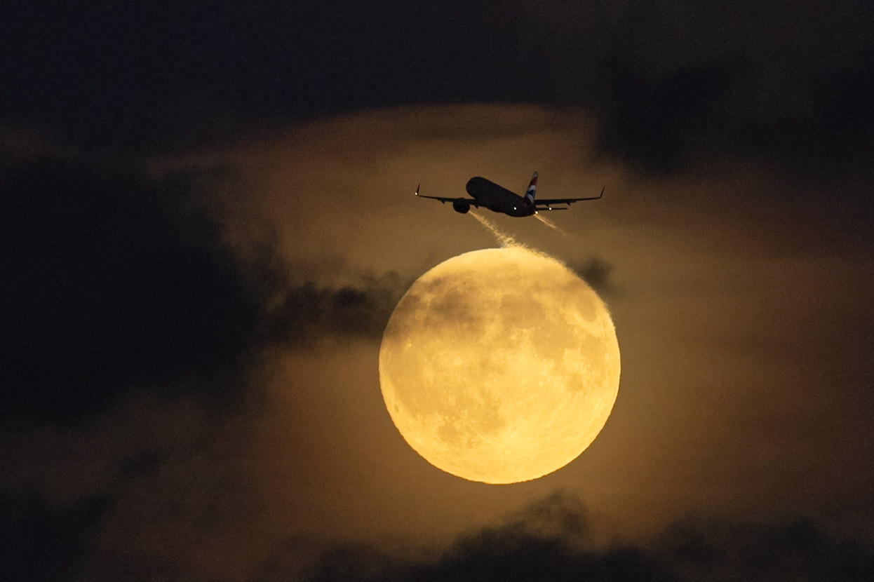 Jetting over the Moon