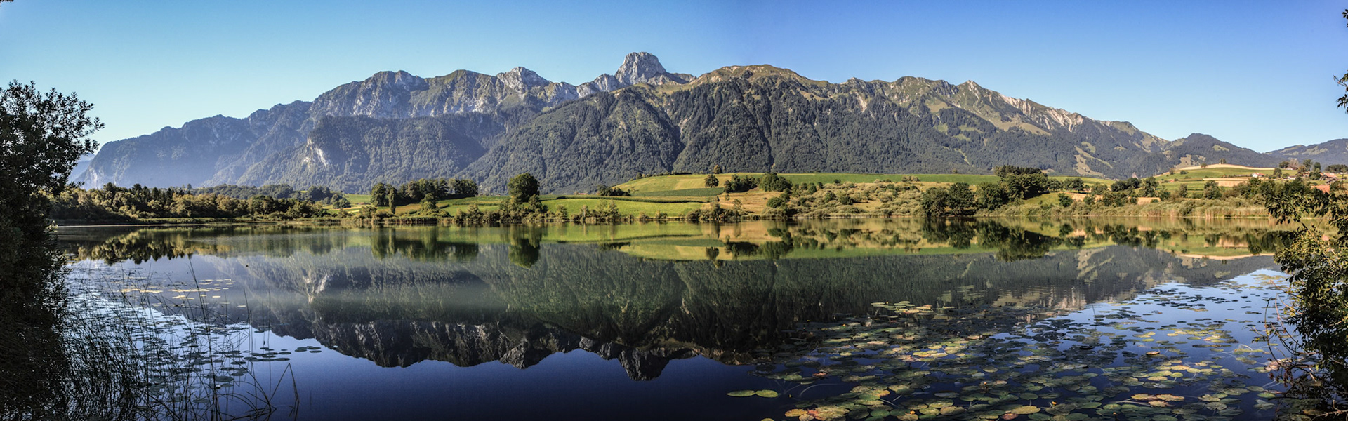 Die Stockhornkette mit Uebeschisee BE