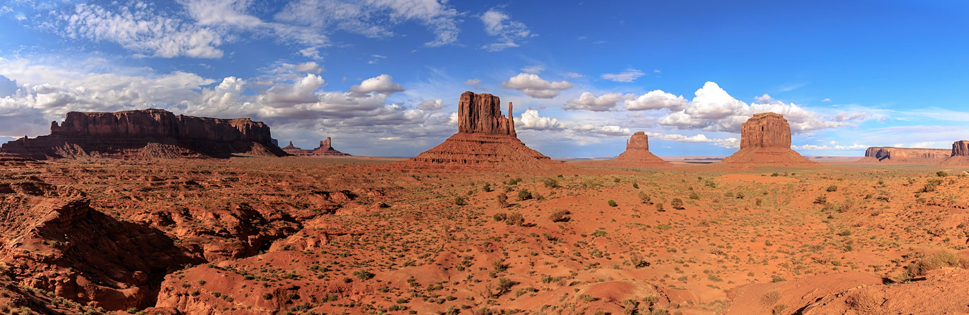 Monument Valley, late afternoon, towards Northeast, UT&AZ