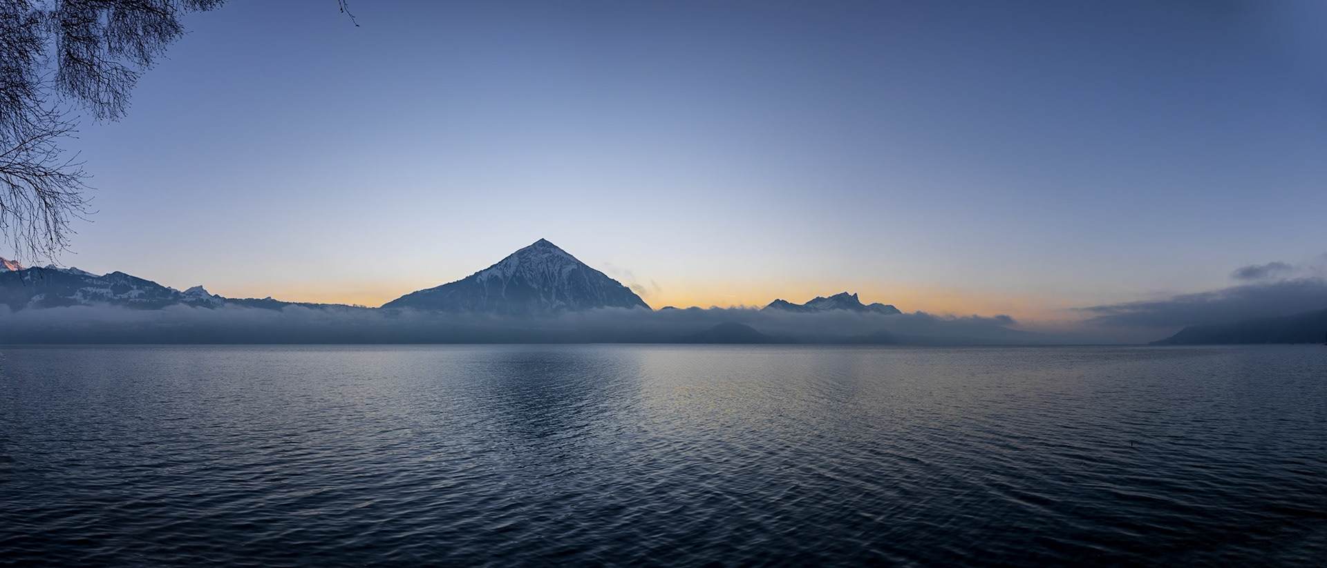 Niesen und Stockhorn am Thunersee BE