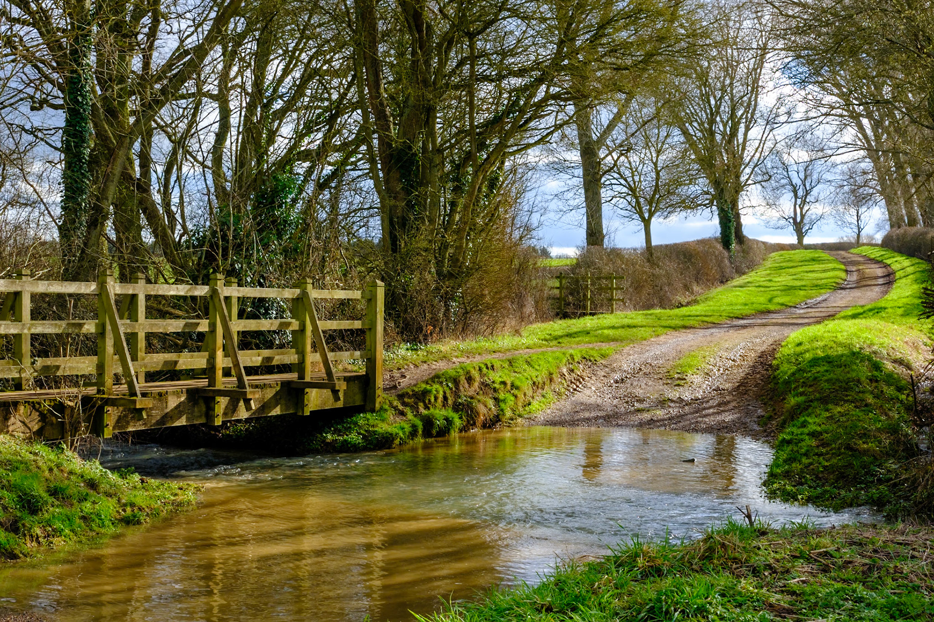 Ford on Hulcote to Shutlanger walk