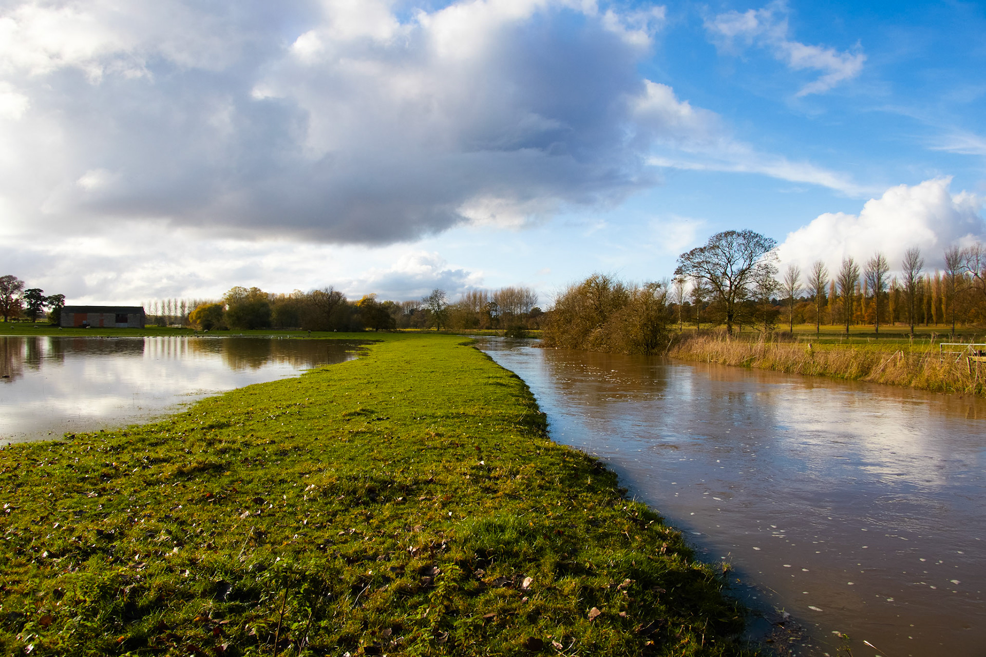 River Tove Nr Heathencote (Nov 2019)