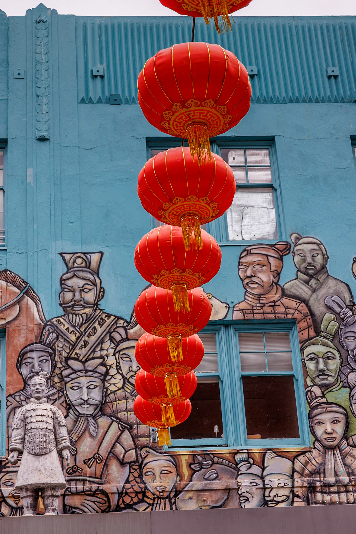 Chinatown - Dragon Gate Grant and Bush Streets