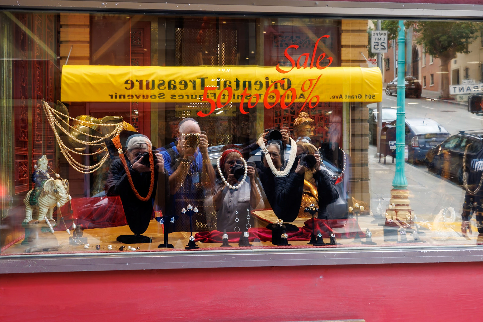 Chinatown - Dragon Gate Grant and Bush Streets