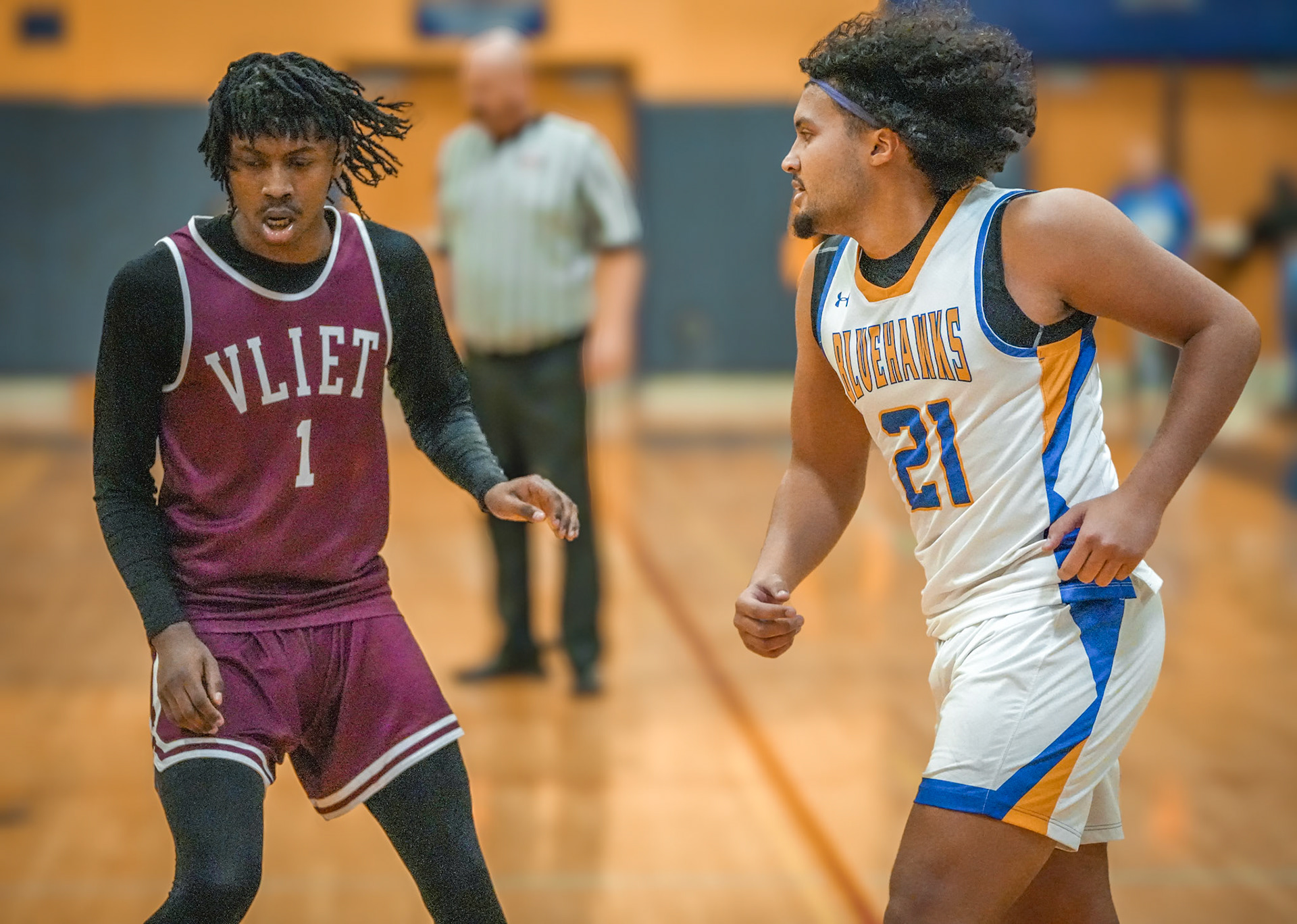 #1 Daheem Wilson on #21 Jordan Cunningham.