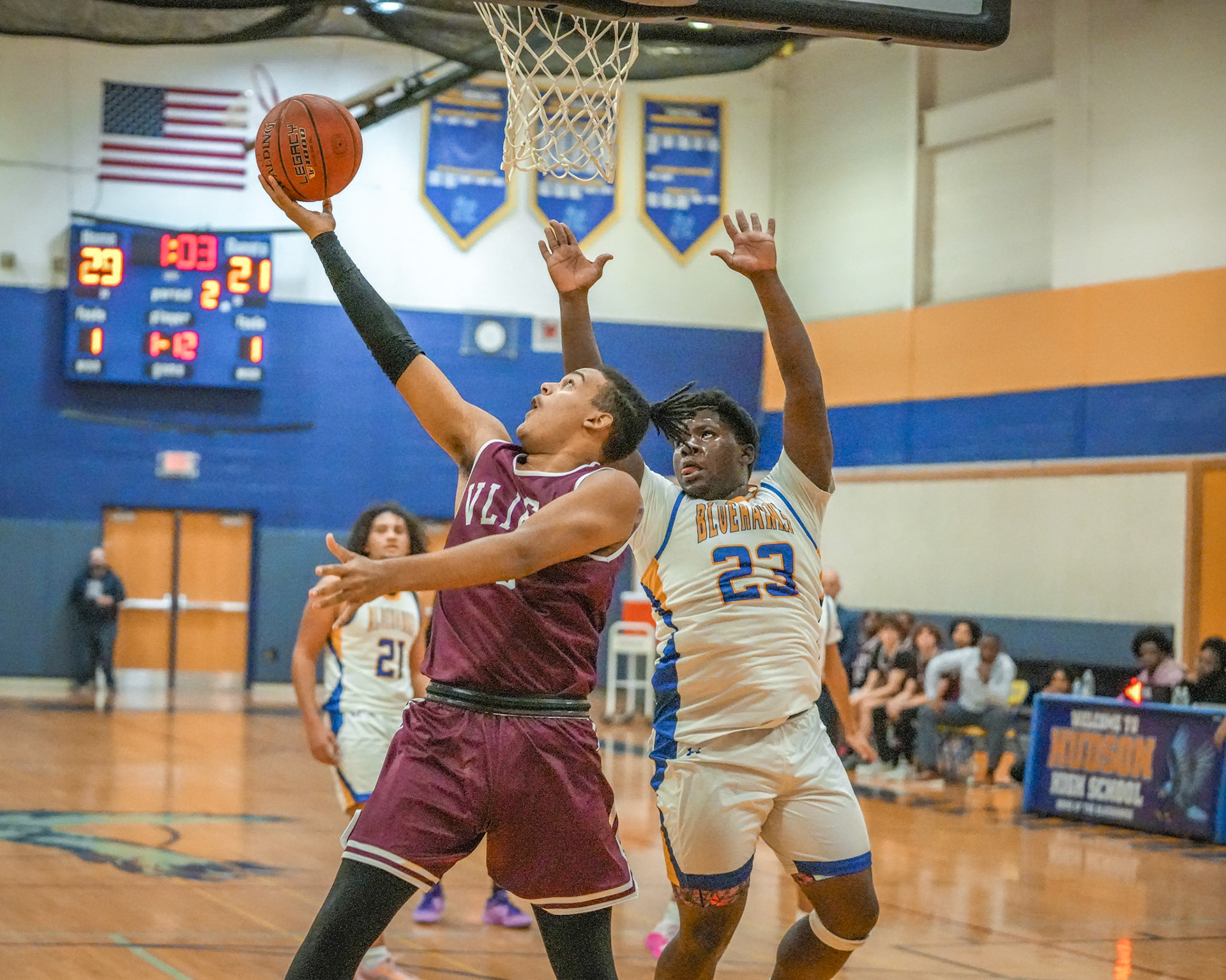 Aundru Woods reverse layup.