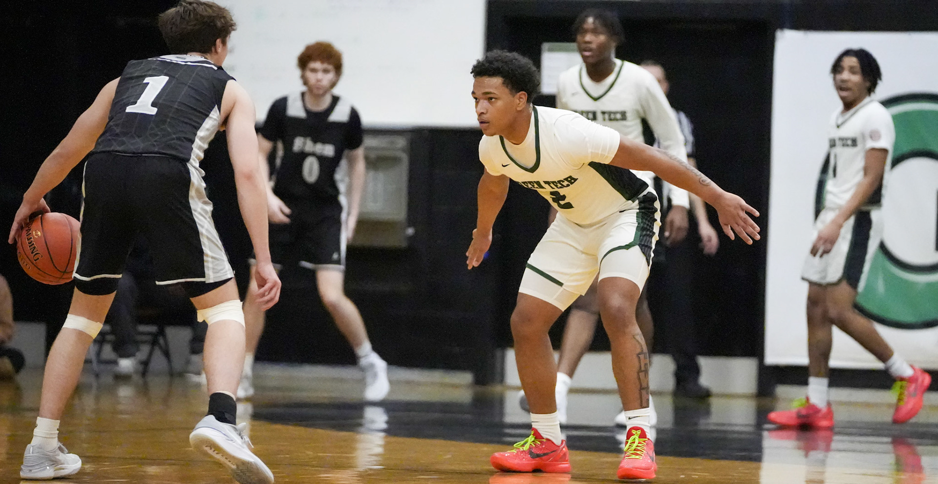 Ramere Brown locked in on the defensive end.