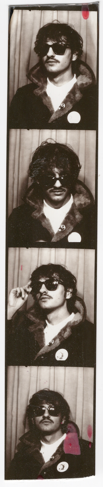 PHOTOBOOTH SELF PORTRAIT 