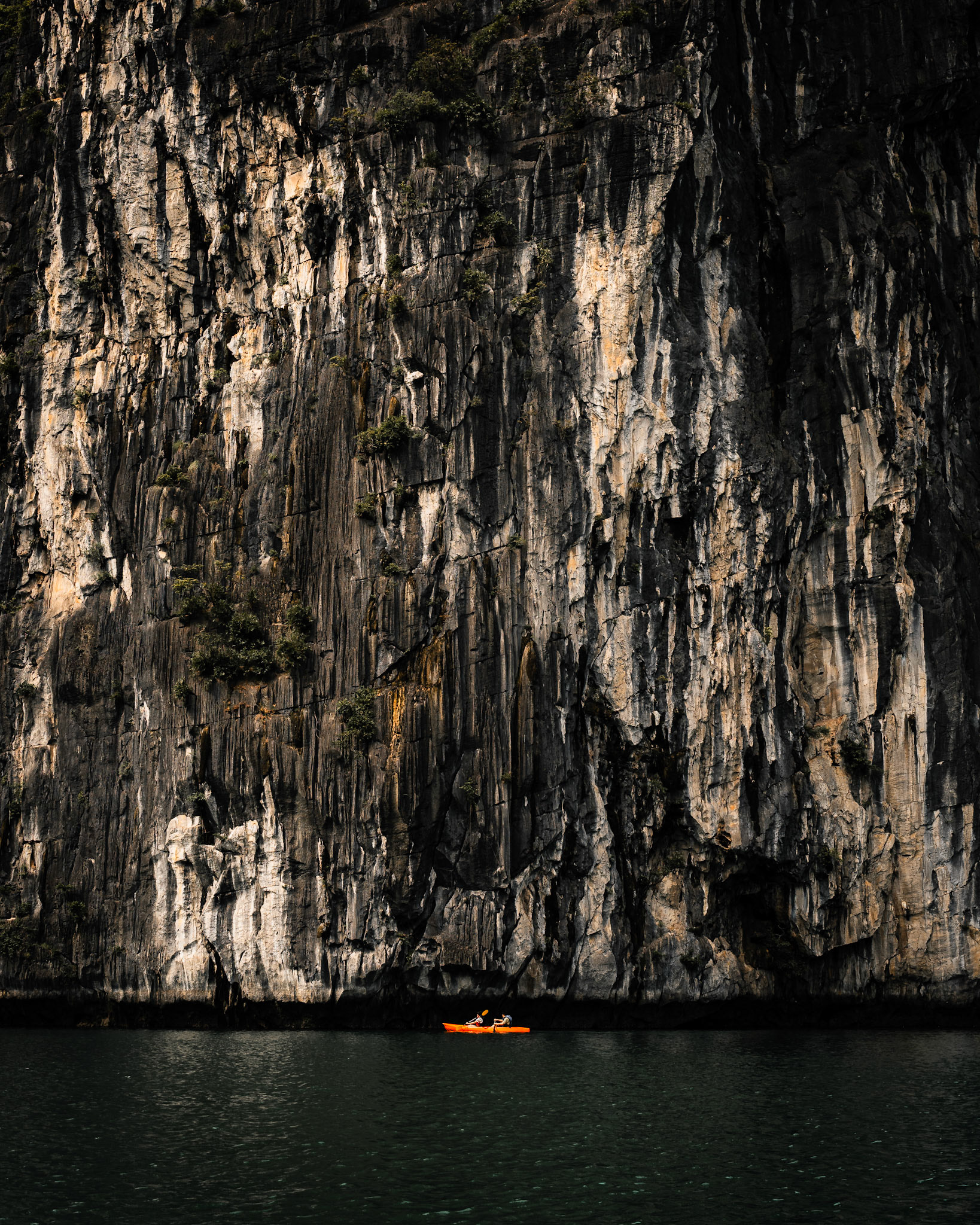 Hạ Long, Vietnam (20°51'39" N 107°7'6" E)