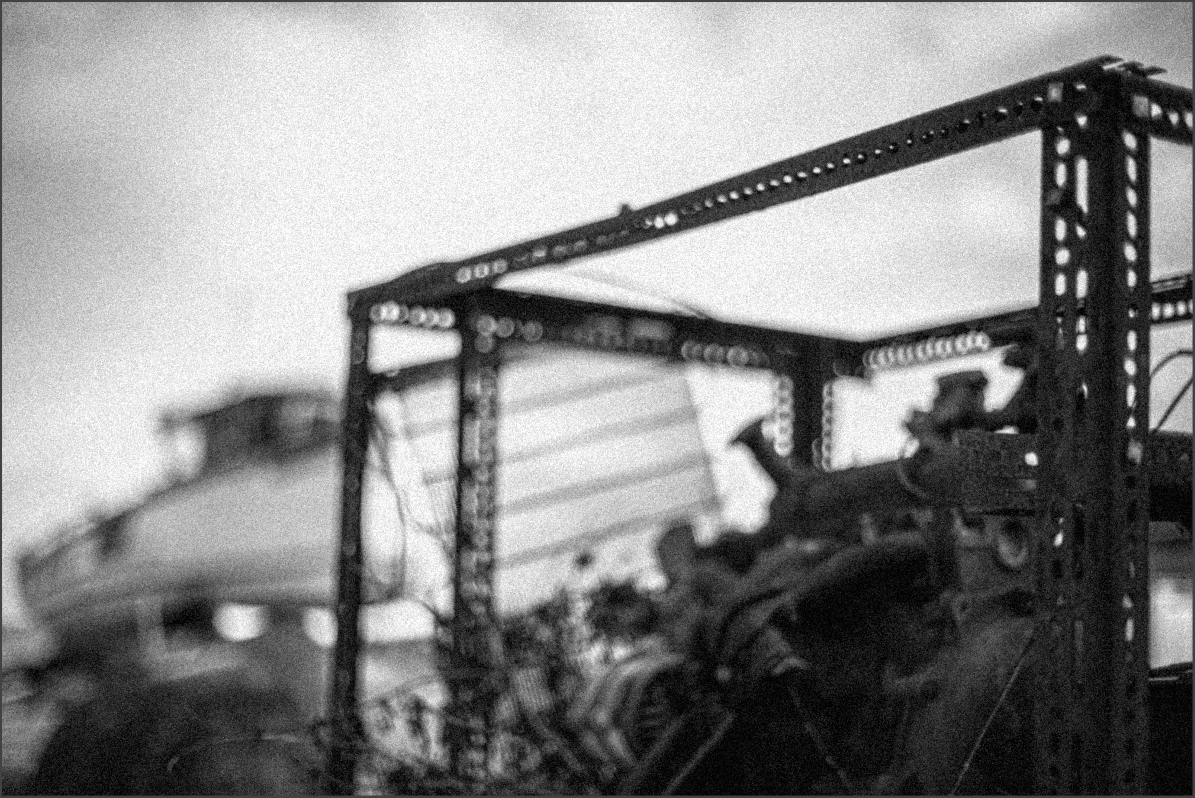 Deal Frame
