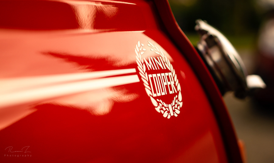 Red MINI Cooper logo