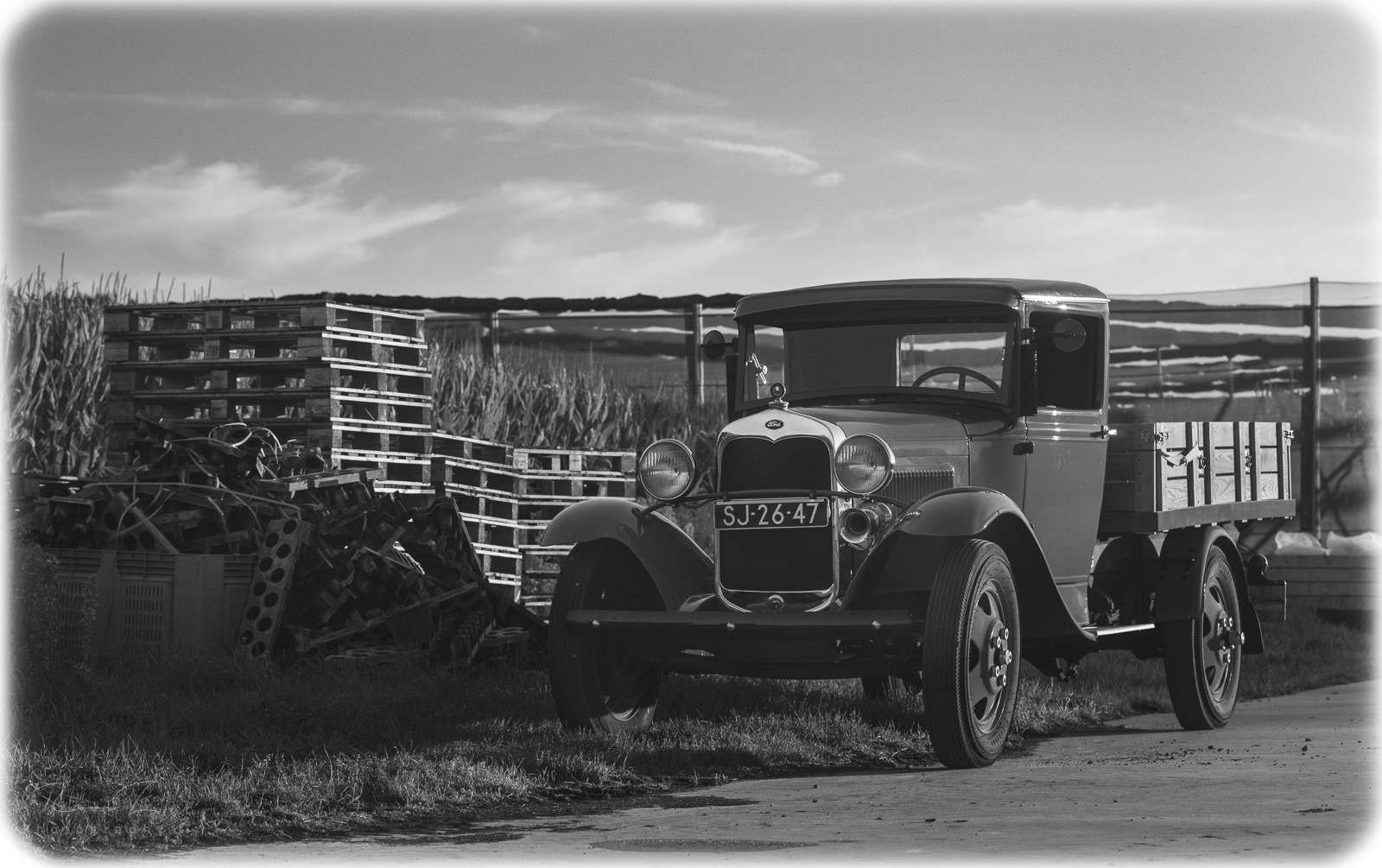 T-Ford pickup truck zwart wit