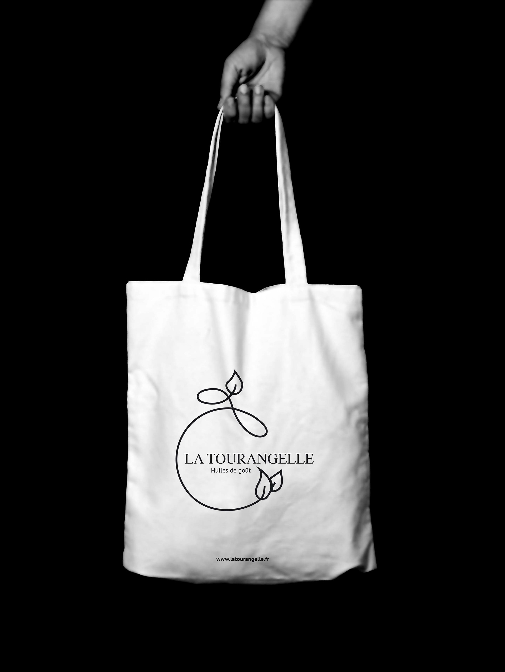 Tote bag