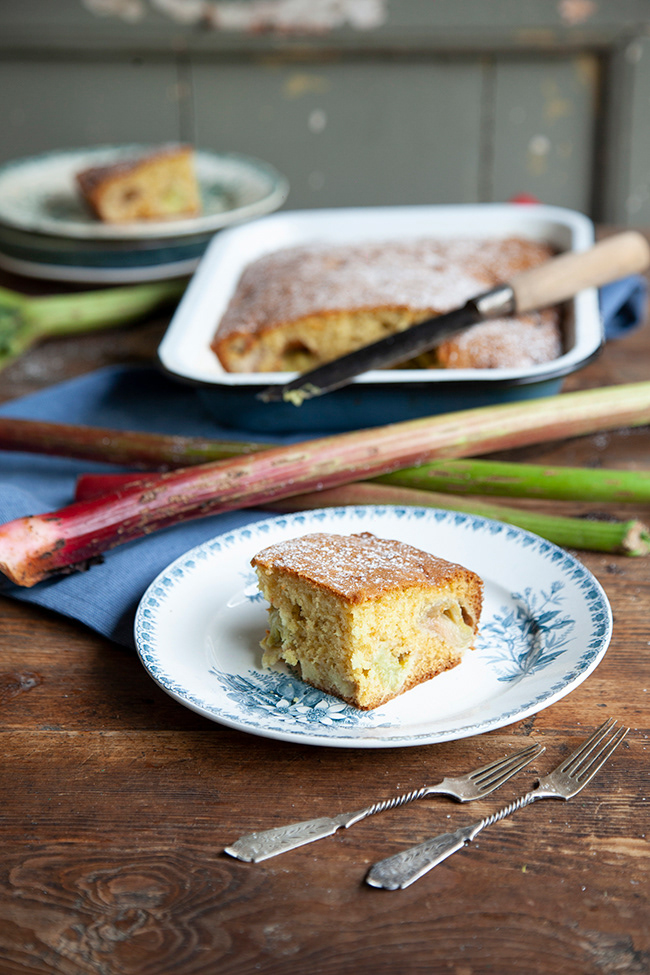 rhubarb cake 004