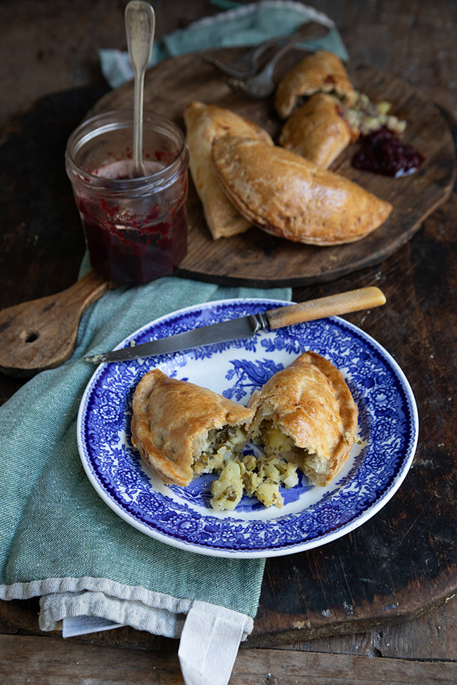 PIES 049
