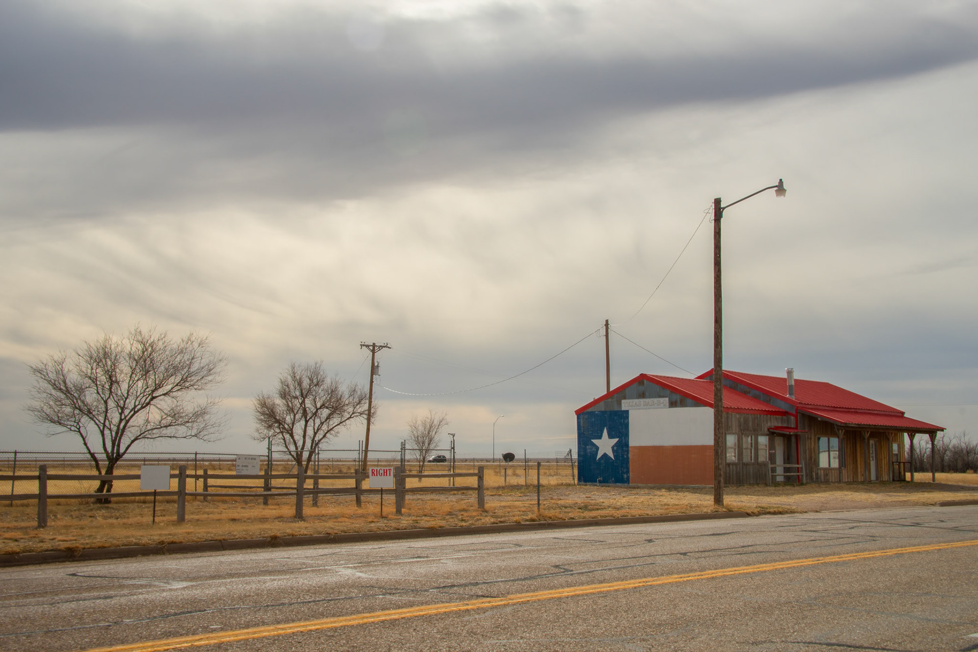 Adrian, Texas; Midpoint Along Route 66