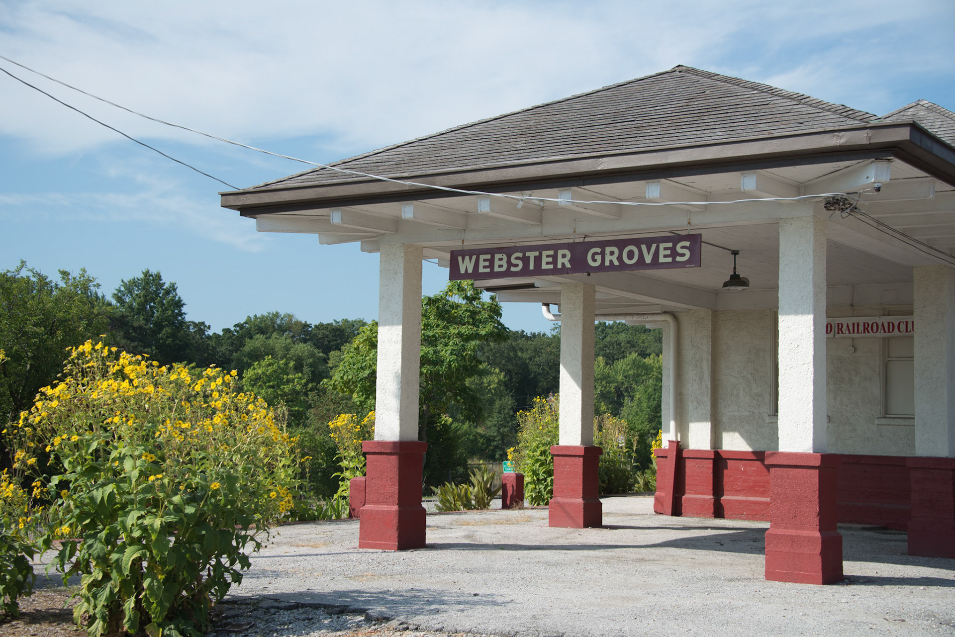 Webster Groves Train Station; Big Bend and Gray Aves