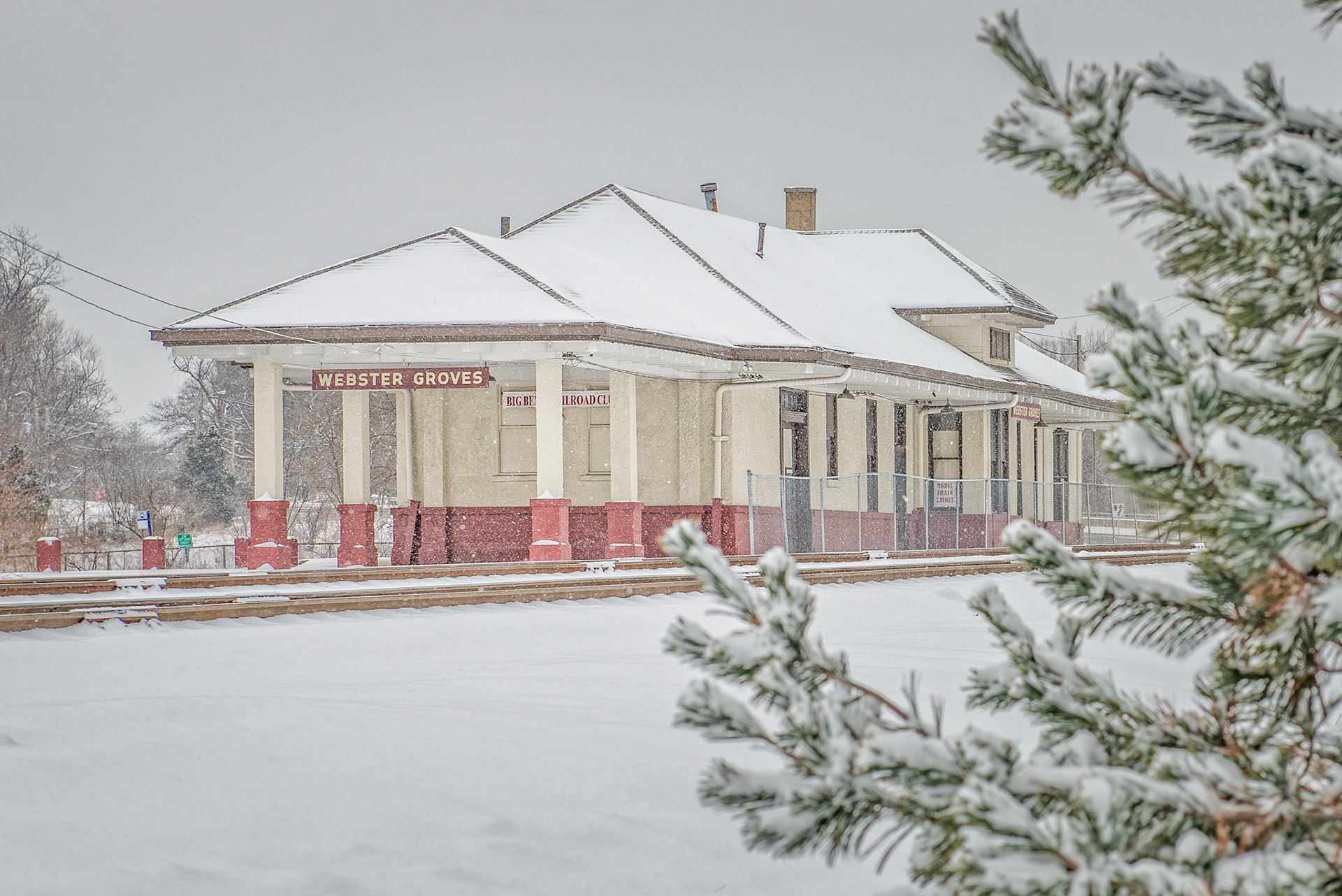 Webster Groves Train Station; Big Bend and Gray Aves