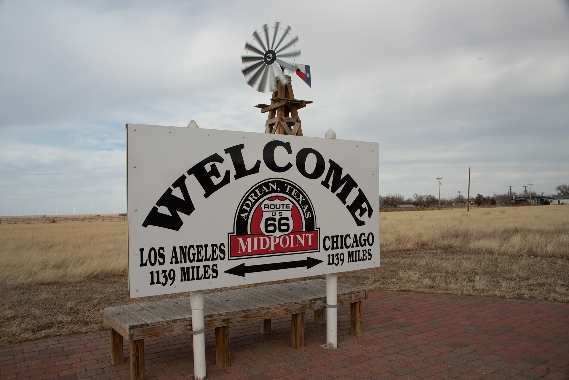 Adrian, Texas; Midpoint Along Route 66