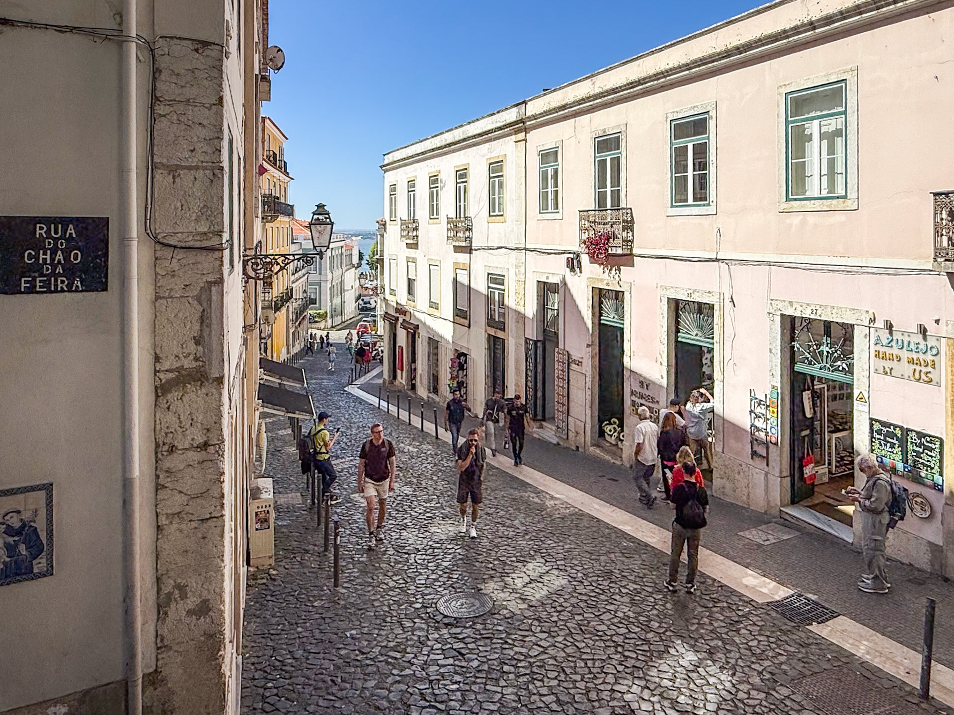 Lisboa Street Scene