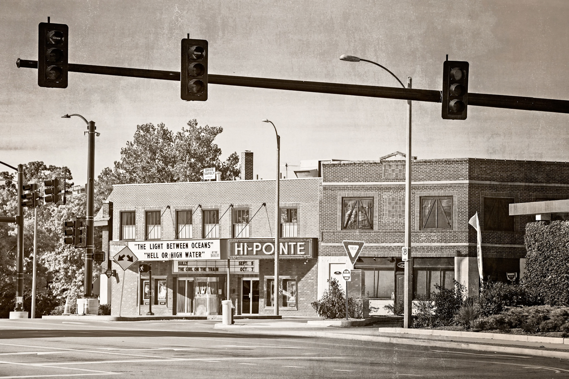 Early Route 66 ran through Forest Park in St. Louis. The southwest corner of the park is at the intersection of Clayton and McCausland, where several iconic St. Louis sites can be found, including the Hi-Pointe Theater, a giant Amoco sign and the historic Cheshire Inn.
