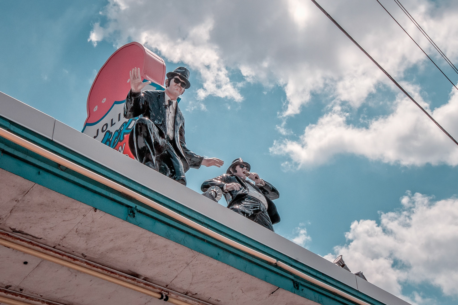 Rich and Creamy ice cream stand, a long time favorite of Route 66 travelers. Jake and Elwood Blues dance on its rooftop, a tribute to the historic Joliet Prison, featured in the "The Blues Brothers" movie. Creamy ice cream stand, a long time favorite of Route 66 travelers. Jake and Elwood Blues dance on its rooftop, a tribute to the historic Joliet Prison, featured in the "The Blues Brothers" movie.