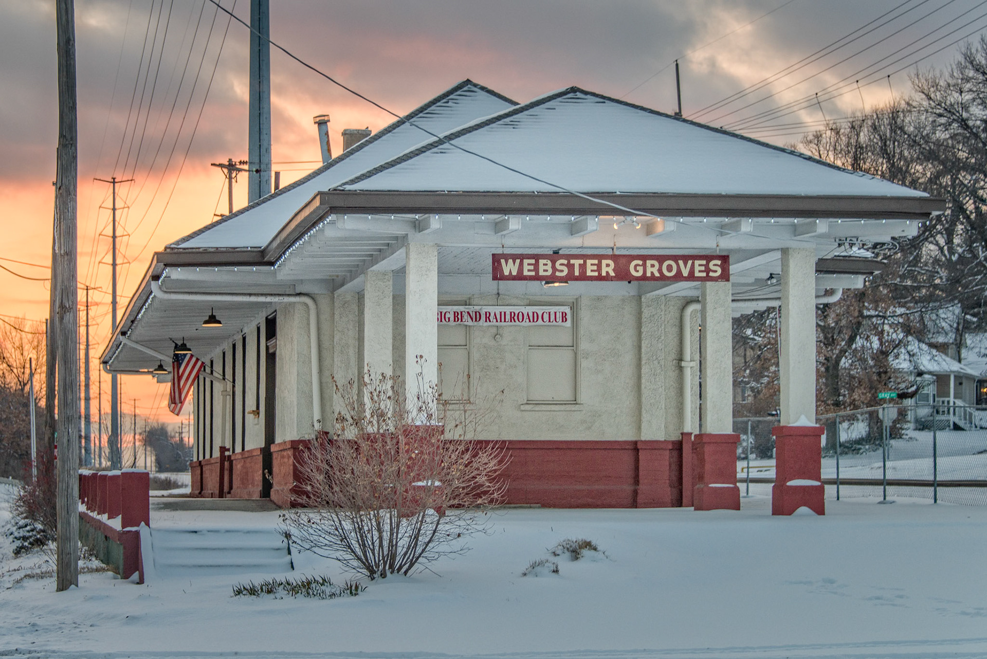Webster Groves Train Station; Big Bend and Gray Aves