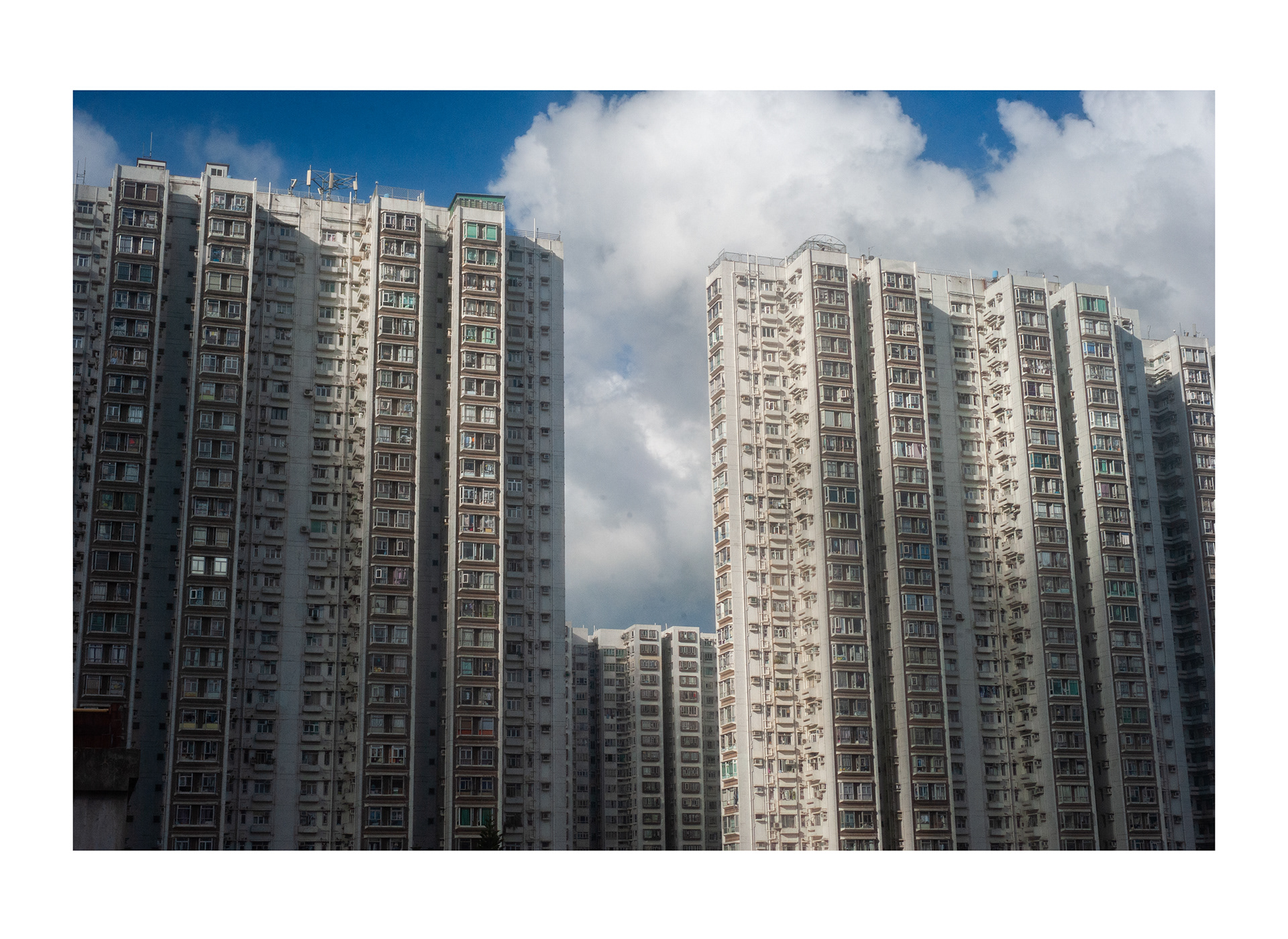 Ref: 8640_hk_SCAPES