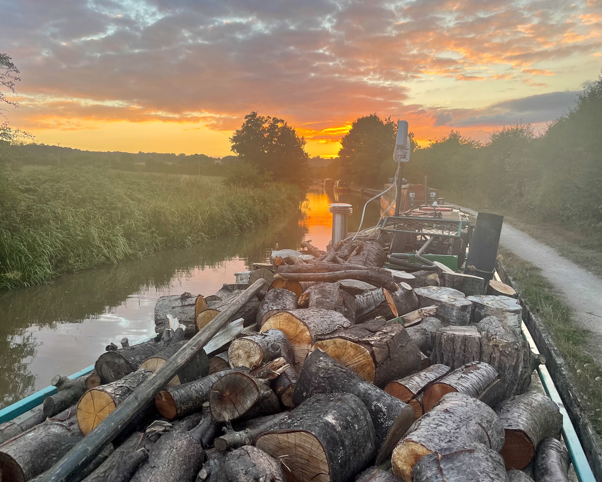 Sunset at Hartshill (Coventry Canal)